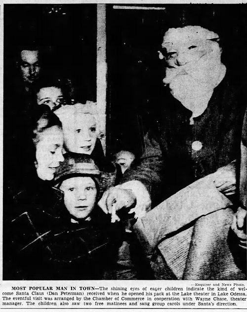 Lake Theatre - Dec 1952 Santa Claus Visit